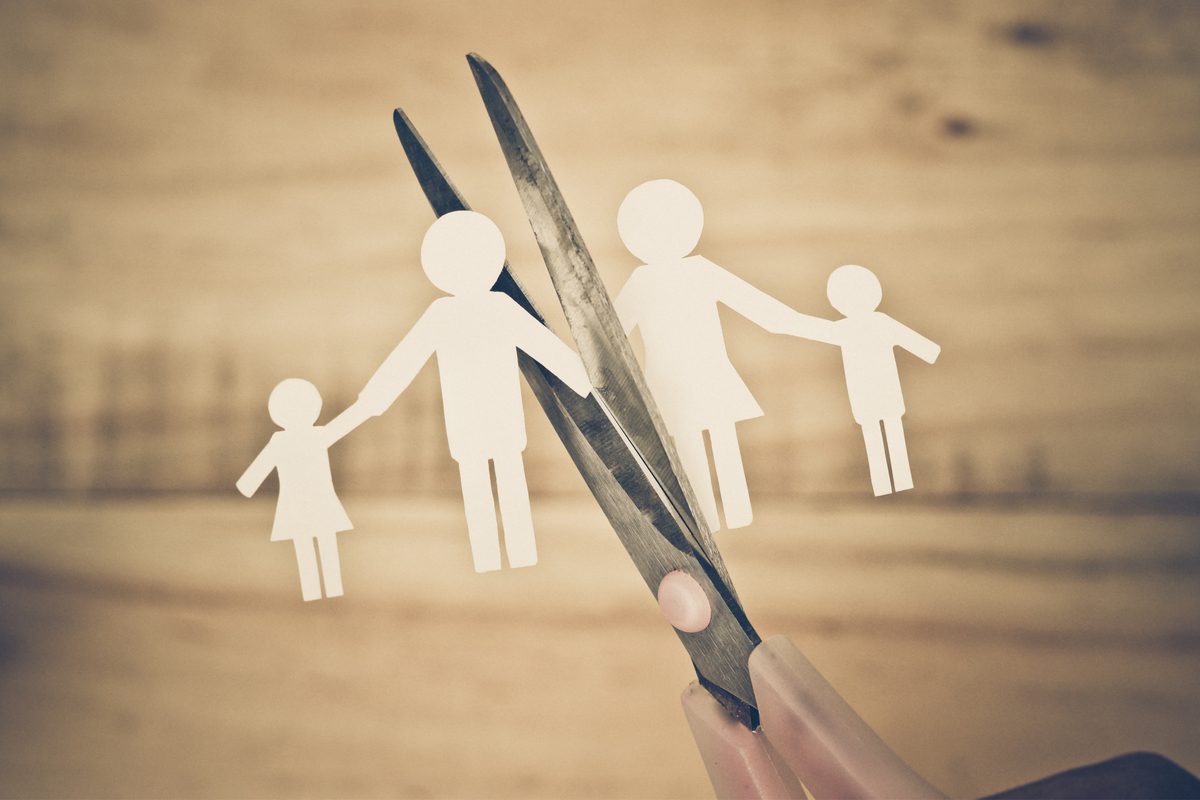 5 Common Effects of Divorce on Older Children